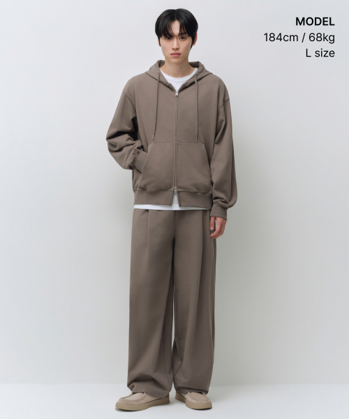 MUSINSA STANDARD（ムシンサスタンダード）の「ワンタックワイドラウンジスウェットパンツ[トープ]（スウェットパンツ・メンズ・その他・SMALL/MEDIUM/LARGE/X-LARGE/2XL）」の2枚目の写真