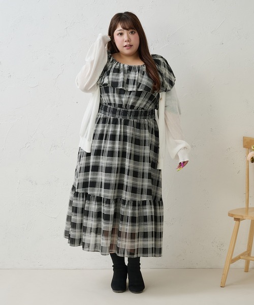 Louiosy(ルオシー)の「【Louiosy】【大きいサイズ】ラッフル襟ティアードワンピース(ワンピース・レディース・ブラック系その他/ブラウン系その他・3L/LL/4L)」の2枚目の写真