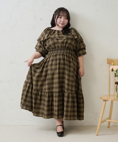 Louiosy(ルオシー)の「【Louiosy】【大きいサイズ】ラッフル襟ティアードワンピース(ワンピース・レディース・ブラック系その他/ブラウン系その他・3L/LL/4L)」の22枚目の写真