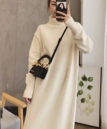 タートルネックロングニットワンピース
