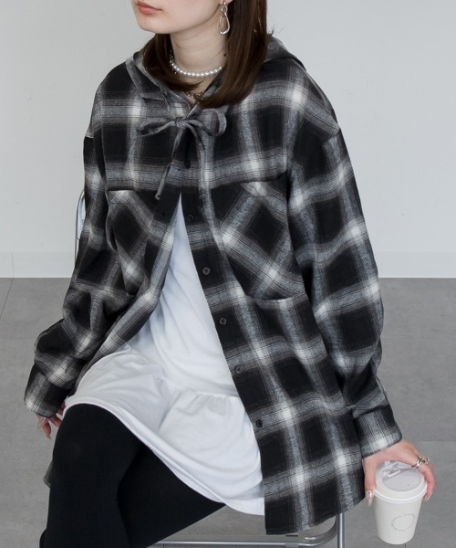 mellomela.(メロメラ)の「オーバーサイズ微起毛フードチェックシャツ(シャツ/ブラウス・レディース・ブルー系その他/ブラック/ライトブラウン/オフホワイト・FREE)」の7枚目の写真