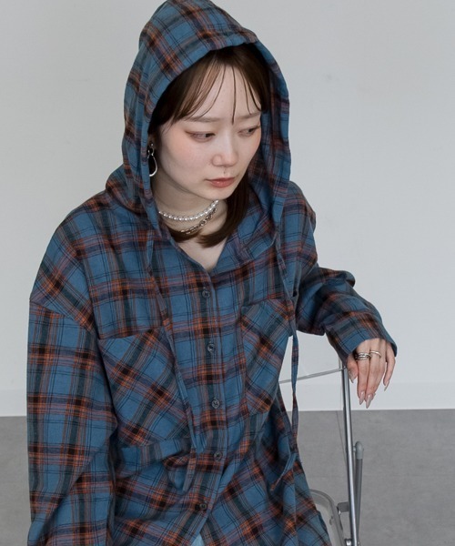 mellomela.(メロメラ)の「オーバーサイズ微起毛フードチェックシャツ(シャツ/ブラウス・レディース・ブルー系その他/ブラック/ライトブラウン/オフホワイト・FREE)」の11枚目の写真