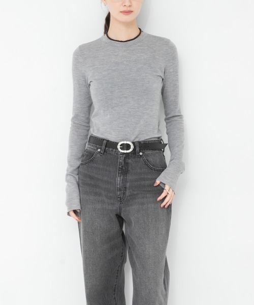 URBAN RESEARCH(アーバンリサーチ)の「W100クルーネックカットソー(Tシャツ/カットソー・レディース・オフホワイト/レッド/グレー・FREE)」の1枚目の写真