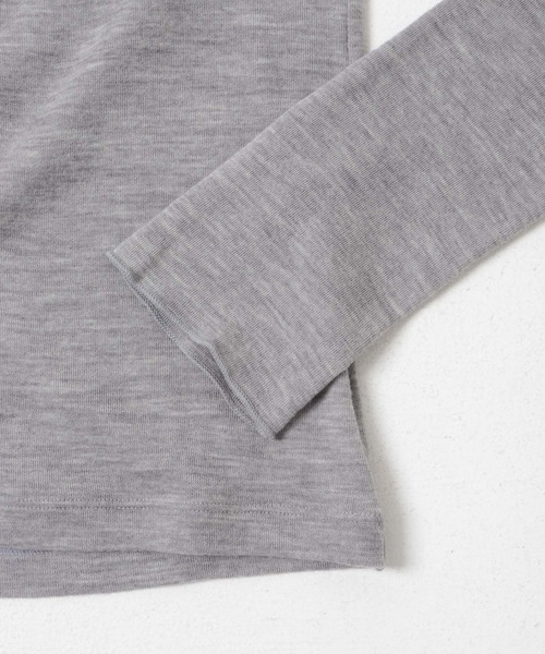 URBAN RESEARCH(アーバンリサーチ)の「W100クルーネックカットソー(Tシャツ/カットソー・レディース・オフホワイト/レッド/グレー・FREE)」の16枚目の写真