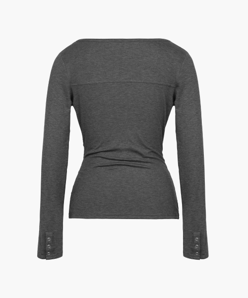 ROUGHNECK(ラフネック)の「シャーリングヘンリーネック長袖 チャコール(Tシャツ/カットソー・レディース・その他・SMALL/MEDIUM)」の11枚目の写真