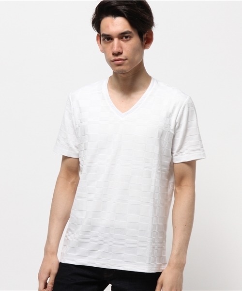 MEN'S BIGI(メンズビギ)の「VネックTシャツ/JAPAN MADE(日本製)(Tシャツ/カットソー・メンズ・ホワイト/ピンク/ネイビー/サックスブルー/ブルー系その他・SMALL/LARGE/MEDIUM)」の1枚目の写真