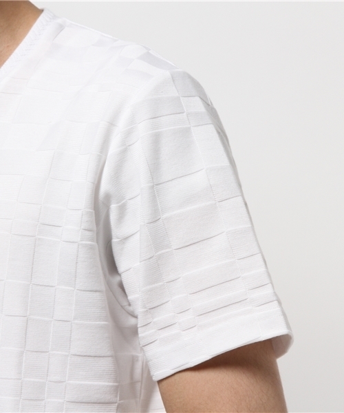 MEN'S BIGI(メンズビギ)の「VネックTシャツ/JAPAN MADE(日本製)(Tシャツ/カットソー・メンズ・ホワイト/ピンク/ネイビー/サックスブルー/ブルー系その他・SMALL/LARGE/MEDIUM)」の9枚目の写真