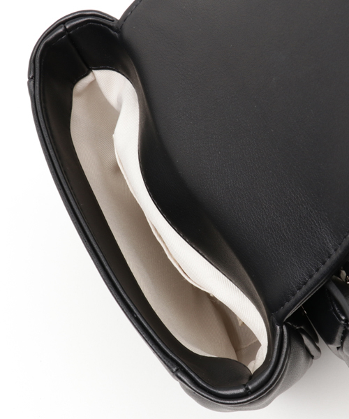 SLY（スライ）の「DOUBLE POCKET SHOULDER BAG（ショルダーバッグ・レディース・ブラック/ブラウン・FREE）」の5枚目の写真