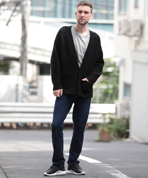 Denime（ドゥニーム）の「ワッフルVネックニットカーディガン（カーディガン/ボレロ・メンズ・キャメル/ネイビー/杢グレー/ブラック・MEDIUM/LARGE）」の16枚目の写真