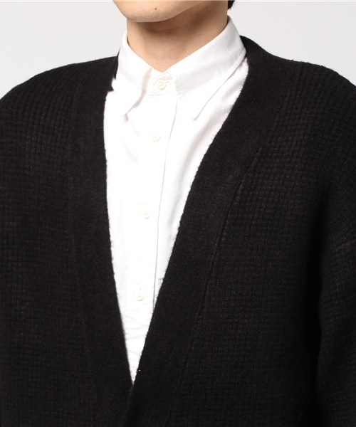 Denime（ドゥニーム）の「ワッフルVネックニットカーディガン（カーディガン/ボレロ・メンズ・キャメル/ネイビー/杢グレー/ブラック・MEDIUM/LARGE）」の13枚目の写真