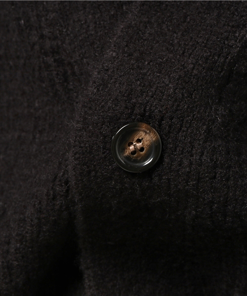 Denime（ドゥニーム）の「ワッフルVネックニットカーディガン（カーディガン/ボレロ・メンズ・キャメル/ネイビー/杢グレー/ブラック・MEDIUM/LARGE）」の11枚目の写真