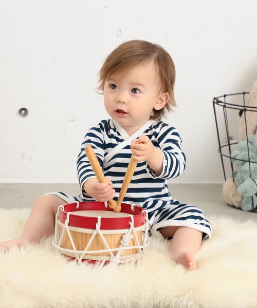 こども ビームス（コドモビームス）の「こども ビームス / 1cmボーダー 2WAY ロンパース (50～70cm)（ロンパース・キッズ・ピンク/レッド系その他/イエロー/ブルー系その他/ブラック/ブルー/ダークブラウン/ラベンダー/グリーン系その他3/イエロー系その他5/レッド系その他3/オレンジ/サックスブルー・ONE SIZE）」の7枚目の写真