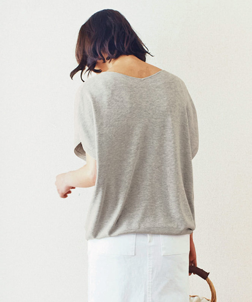 and myera（アンド マイラ）の「ａｎｄ　ｍｙｅｒａ　とろみセーター（ニット/セーター・レディース・ネイビー/ライトグレー・X-LARGE/MEDIUM/LARGE/SMALL）」の7枚目の写真