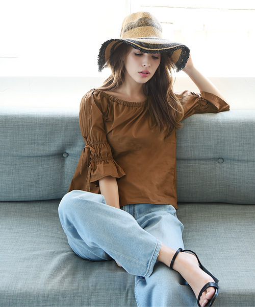 Luz Llena（ラズレナ）の「[綿100%]リボンシャーリング・オフショルブラウス（シャツ/ブラウス・レディース・ブラック/ブラウン/オフホワイト・MEDIUM）」の9枚目の写真