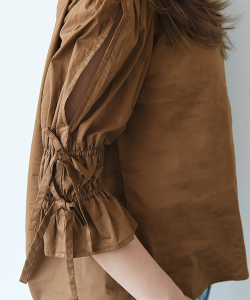 Luz Llena（ラズレナ）の「[綿100%]リボンシャーリング・オフショルブラウス（シャツ/ブラウス・レディース・ブラック/ブラウン/オフホワイト・MEDIUM）」の6枚目の写真