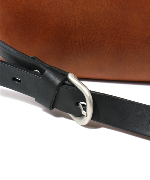 CAMPER（カンペール）の「AULET　ナナメ掛けショルダーL（ショルダーバッグ・メンズ・ブラウン・FREE）」の4枚目の写真