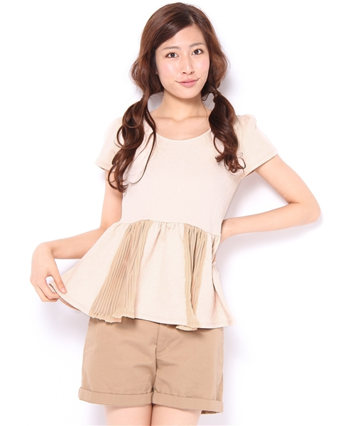 one after another NICE CLAUP（ワンアフターアナザーナイスクラップ）の「ふくれジャガードペプラム（Tシャツ/カットソー・レディース・ブラック/クリーム/ピンクベージュ・FREE）」の3枚目の写真