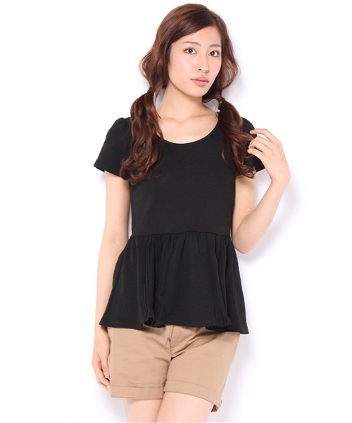 one after another NICE CLAUP（ワンアフターアナザーナイスクラップ）の「ふくれジャガードペプラム（Tシャツ/カットソー・レディース・ブラック/クリーム/ピンクベージュ・FREE）」の2枚目の写真