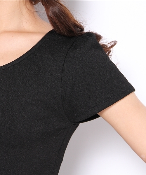 one after another NICE CLAUP（ワンアフターアナザーナイスクラップ）の「ふくれジャガードペプラム（Tシャツ/カットソー・レディース・ブラック/クリーム/ピンクベージュ・FREE）」の6枚目の写真