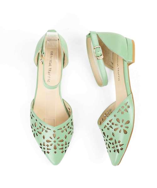 ORiental TRaffic(オリエンタルトラフィック)の「春夏★カットワークセパレートパンプス★8130(パンプス・レディース・シルバー/ホワイト/グリーン・L/LL/M/S/3L)」の4枚目の写真