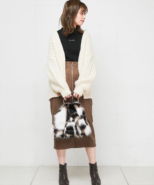natural couture(ナチュラルクチュール)の「起毛フライスちびロゴプチハイロンTシャツ(Tシャツ/カットソー・レディース・ブラック/ベージュ/ピンク/アイボリー・FREE)」の18枚目の写真