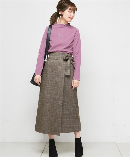 natural couture(ナチュラルクチュール)の「起毛フライスちびロゴプチハイロンTシャツ(Tシャツ/カットソー・レディース・ブラック/ベージュ/ピンク/アイボリー・FREE)」の14枚目の写真