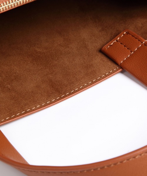 MURA（ムラ）の「PU(合成皮革) スクエア 高見え ミニ トートバッグ（トートバッグ・レディース・ブラック/ダークブラウン/ネイビー/グレー/キャメル/ベージュ・FREE）」の11枚目の写真