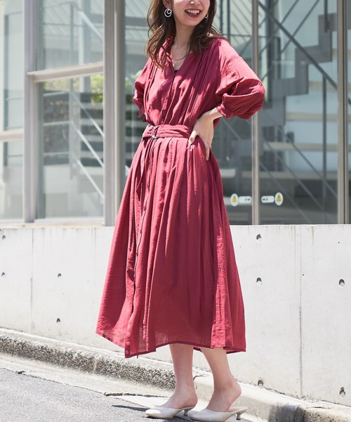 natural couture（ナチュラルクチュール）の「たっぷりギャザーガウンワンピース（ワンピース・レディース・ブラック/オフホワイト/ミント/ボルドー/ベージュ系その他・FREE）」の5枚目の写真