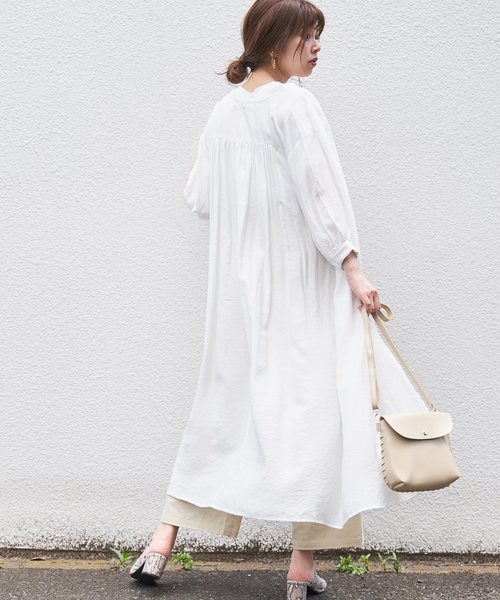 natural couture（ナチュラルクチュール）の「たっぷりギャザーガウンワンピース（ワンピース・レディース・ブラック/オフホワイト/ミント/ボルドー/ベージュ系その他・FREE）」の9枚目の写真