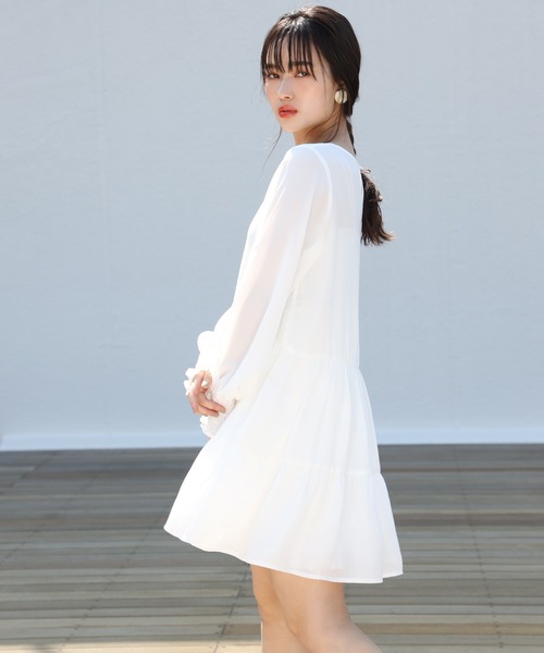 one after another NICE CLAUP（ワンアフターアナザーナイスクラップ）の「ティアードチュニック（チュニック・レディース・ホワイト/オフホワイト・FREE）」の2枚目の写真