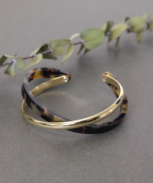 florist(フローリスト)の「マーブルアセチ×ゴールドのクロスバングル(バングル/リストバンド・レディース・ダークブラウン/ベージュ/ターコイズブルー/イエロー/アイボリー/クリア/ベビーピンク/サーモンピンク・FREE)」の20枚目の写真