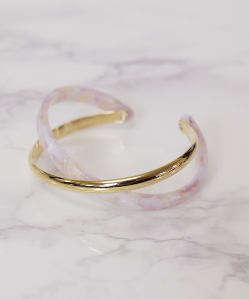 florist(フローリスト)の「マーブルアセチ×ゴールドのクロスバングル(バングル/リストバンド・レディース・ダークブラウン/ベージュ/ターコイズブルー/イエロー/アイボリー/クリア/ベビーピンク/サーモンピンク・FREE)」の15枚目の写真