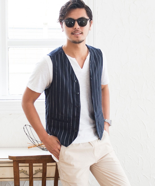 CavariA（キャバリア）の「『CavariA/キャバリア』綿麻ストライプ柄ボタンベスト（ベスト・メンズ・オフホワイト/ネイビー/ベージュ・L/M）」の3枚目の写真