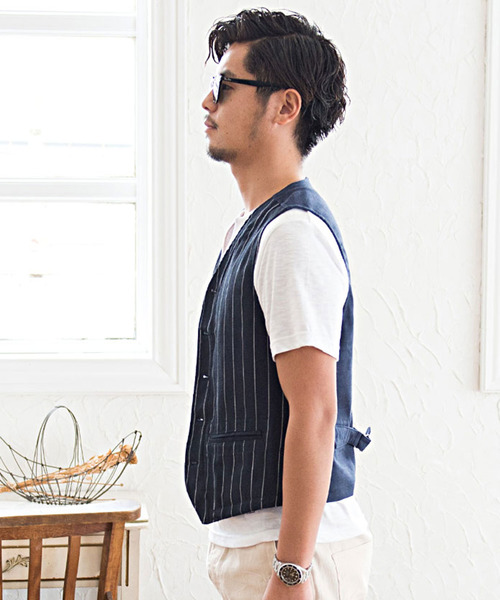 CavariA（キャバリア）の「『CavariA/キャバリア』綿麻ストライプ柄ボタンベスト（ベスト・メンズ・オフホワイト/ネイビー/ベージュ・L/M）」の15枚目の写真