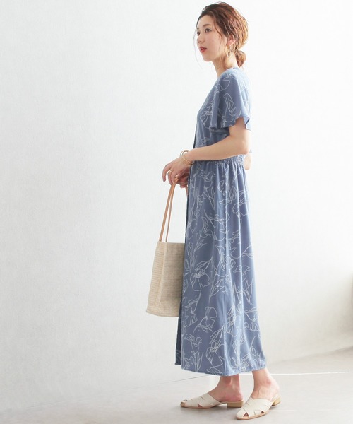 reca(レカ)の「花柄フレア袖2wayシャツワンピース(シャツワンピース・レディース・ホワイト系その他/ブラック系その他/ブルー系その他・M)」の9枚目の写真