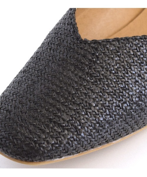 zootie（ズーティー）の「スクエアトゥ Vカット サマーバブーシュ（パンプス・レディース・パイソン/ブラック系その他/ブラック系その他2/ブラウン系その他・S/M/L/LL）」の9枚目の写真