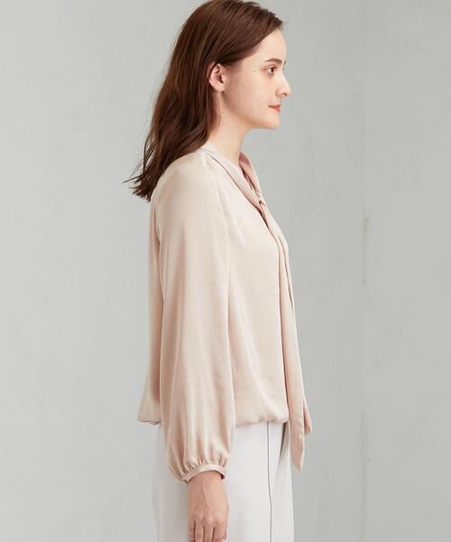 green label relaxing(グリーンレーベルリラクシング)の「D JKIN ボウタイ ブラウス(シャツ/ブラウス・レディース・ベージュ/オフホワイト・FREE)」の4枚目の写真