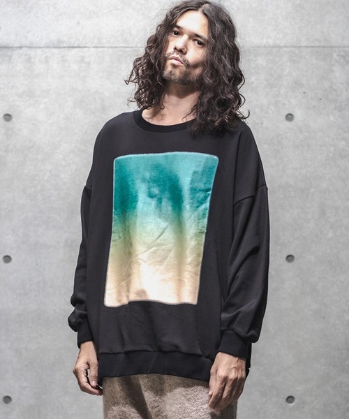 GLIMCLAP(グリムクラップ)の「msw783-Gradation & Impact print Loose silhoutte Sweat pullover プルオーバー(スウェット・メンズ・ブラック/オフホワイト・M/L)」の5枚目の写真