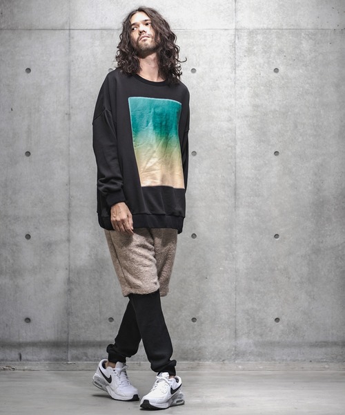 GLIMCLAP(グリムクラップ)の「msw783-Gradation & Impact print Loose silhoutte Sweat pullover プルオーバー(スウェット・メンズ・ブラック/オフホワイト・M/L)」の18枚目の写真