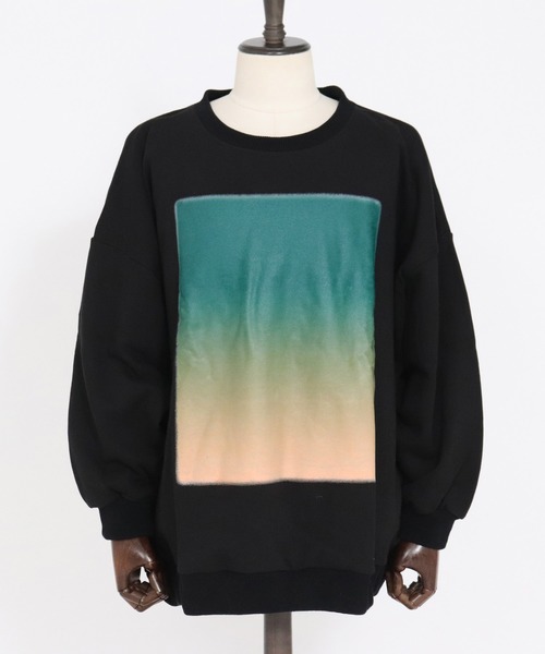 GLIMCLAP(グリムクラップ)の「msw783-Gradation & Impact print Loose silhoutte Sweat pullover プルオーバー(スウェット・メンズ・ブラック/オフホワイト・M/L)」の11枚目の写真