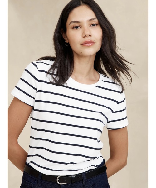 BANANA REPUBLIC FACTORY STORE（バナナリパブリック ファクトリーストア）の「BANANA REPUBLIC FACTORY STORE　　タイムレスクルーネックTシャツ（Tシャツ/カットソー・レディース・ライトブルー/チャコールグレー/ホワイト/ローズ/ブラック/その他/ナチュラル/その他1/カーキ/イエロー/ブラック系その他/ブルー系その他/ネイビー/ホワイト×ブラック・S/M/L/XS）」の8枚目の写真