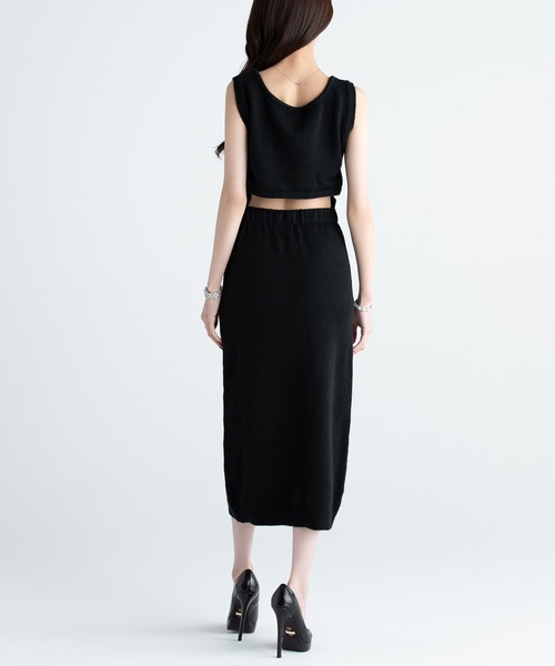 emiriawiz（エミリアウィズ）の「バックあきノースリーブニット