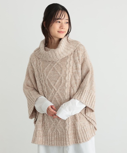 AUSTIN REED ラクーン ボウタイ ケーブル編み ニットポンチョ ケープ AUSTIN REED ラクーン ボウタイ ケーブル編み ニットポンチョ ケープ