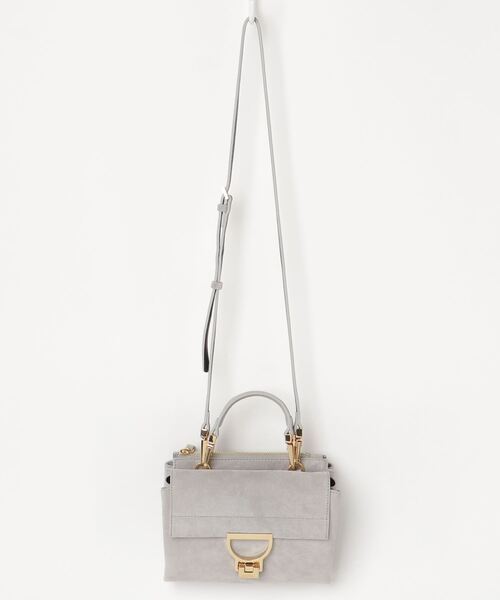 COCCINELLE（コチネレ）の「《COCCINELLE/コチネレ》ARLETTIS SUEDE（ショルダーバッグ・レディース・グレー/ネイビー/グリーン/ピンク/イエロー/ブラウン/ブラック/ライトピンク・FREE）」の3枚目の写真