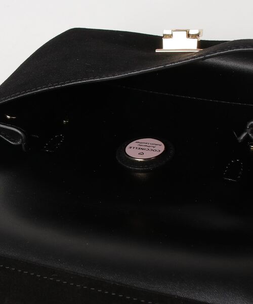 COCCINELLE（コチネレ）の「《COCCINELLE/コチネレ》ARLETTIS SUEDE（ショルダーバッグ・レディース・グレー/ネイビー/グリーン/ピンク/イエロー/ブラウン/ブラック/ライトピンク・FREE）」の11枚目の写真