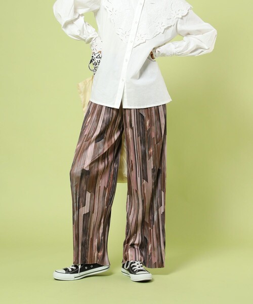 FREAK'S STORE（フリークスストア）の「セルフカット柄プリーツパンツ（スラックス・レディース・ブラウン/オリーブ・ﾌﾘ-）」の3枚目の写真