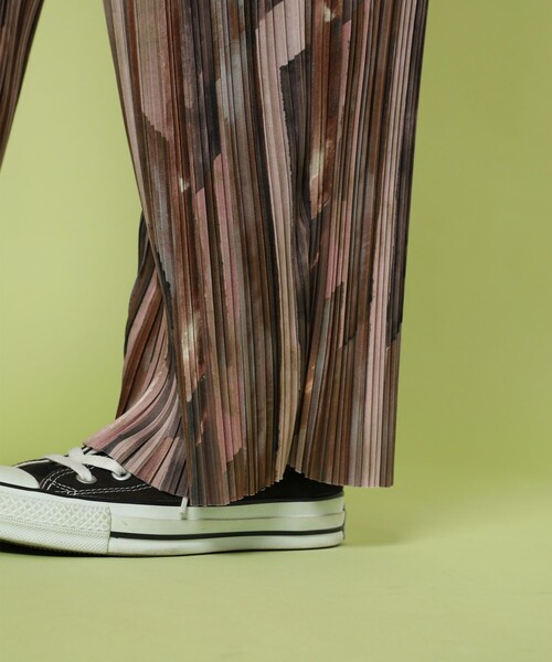 FREAK'S STORE（フリークスストア）の「セルフカット柄プリーツパンツ（スラックス・レディース・ブラウン/オリーブ・ﾌﾘ-）」の9枚目の写真