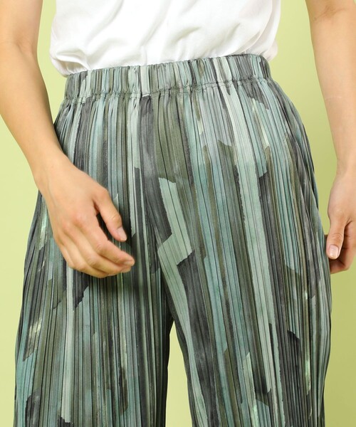 FREAK'S STORE（フリークスストア）の「セルフカット柄プリーツパンツ（スラックス・レディース・ブラウン/オリーブ・ﾌﾘ-）」の10枚目の写真