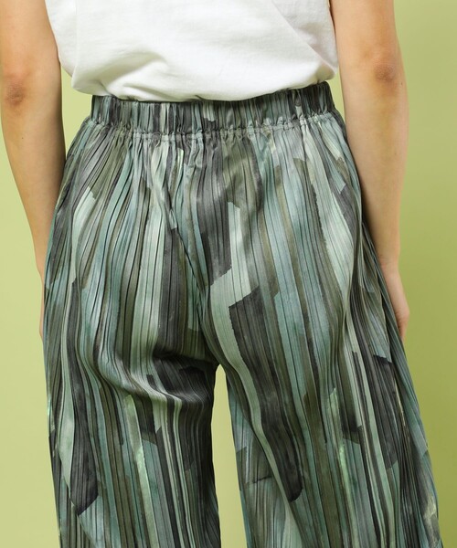 FREAK'S STORE（フリークスストア）の「セルフカット柄プリーツパンツ（スラックス・レディース・ブラウン/オリーブ・ﾌﾘ-）」の18枚目の写真