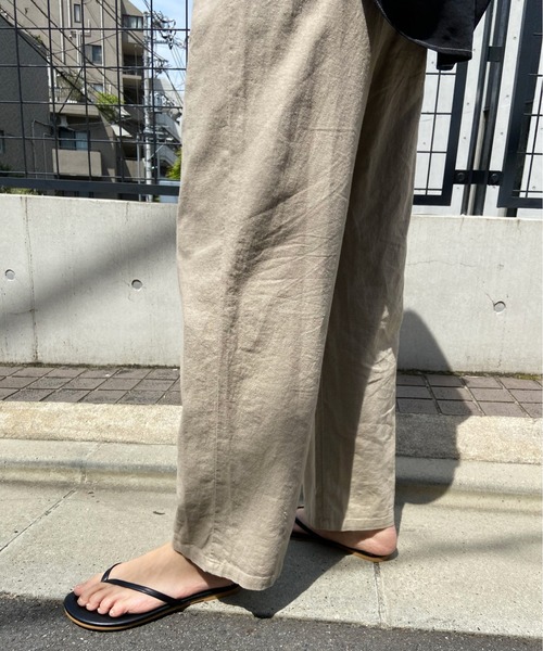 AZUL ENCANTO(アズールエンカント)の「フレンチリネン ストレートパンツ(その他パンツ・レディース・ベージュ/ブラウン/ライトカーキ/ライトブラック・FREE)」の13枚目の写真